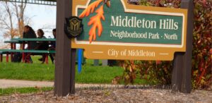 a sign for middleton hills neighborhood park